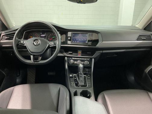 Pyrite Silver Metallic 2019 Volkswagen Jetta 1.4T SE
