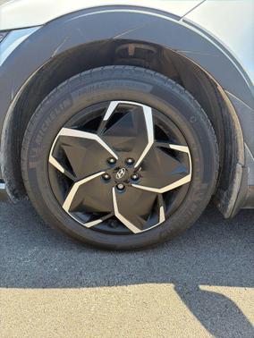 Atlas White 2023 Hyundai IONIQ 5 SEL