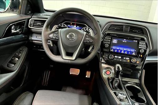 2022 Nissan Maxima SR Xtronic CVT