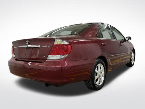 2005 Toyota Camry LE V6