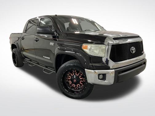 Black 2016 Toyota Tundra SR5
