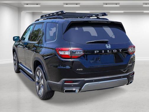 Crystal Black Pearl 2026 Honda Pilot Elite