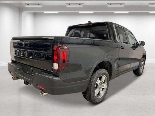 Crystal Black Pearl 2026 Honda Ridgeline RTL