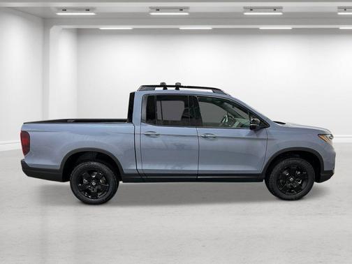 Sonic Gray Pearl 2026 Honda Ridgeline Black