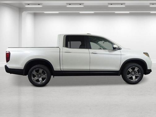 Platinum White Pearl 2026 Honda Ridgeline RTL