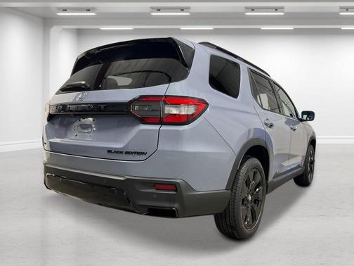 Sonic Gray Pearl 2026 Honda Pilot Black Edition