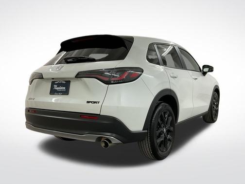 Platinum White Pearl 2025 Honda HR-V AWD Sport