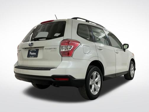 Satin White Pearl 2015 Subaru Forester 2.5i