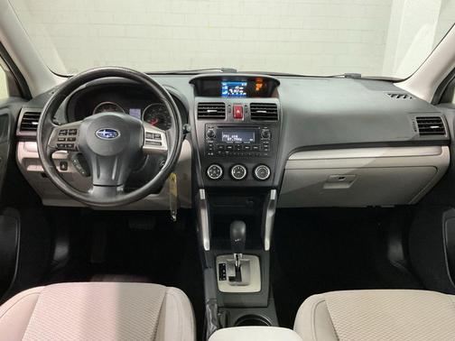 Satin White Pearl 2015 Subaru Forester 2.5i