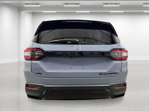 Sonic Gray Pearl 2026 Honda Pilot Black Edition