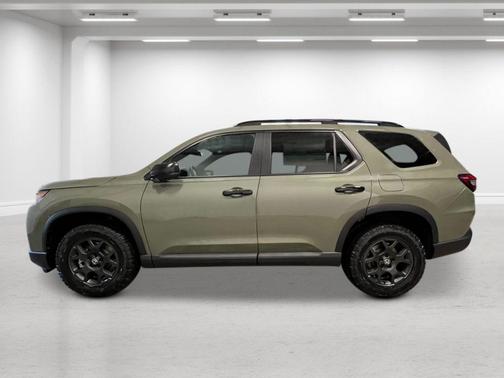 Ash Green Metallic 2026 Honda Pilot TrailSport