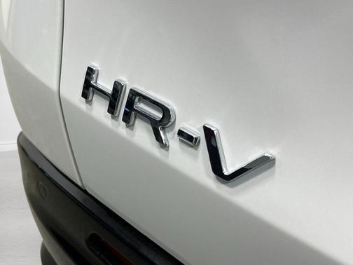 Platinum White Pearl 2027 Honda HR-V EX-L