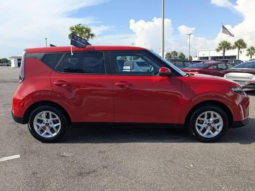 Inferno Red 2024 Kia Soul LX