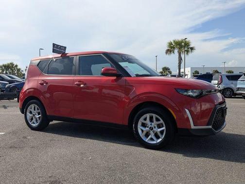 Inferno Red 2024 Kia Soul LX