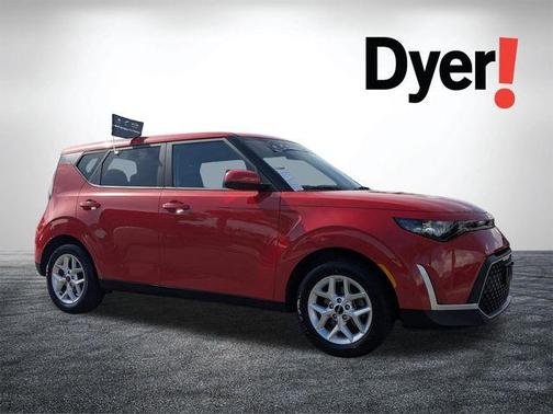 Inferno Red 2024 Kia Soul LX