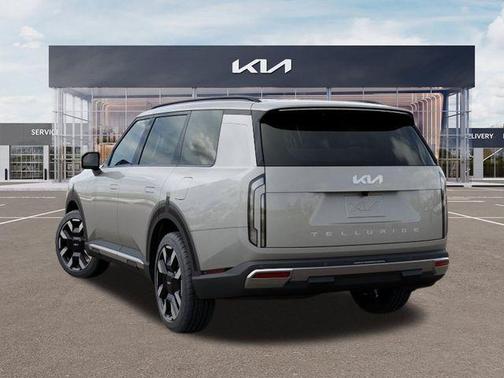 Ivory 2027 Kia Telluride S