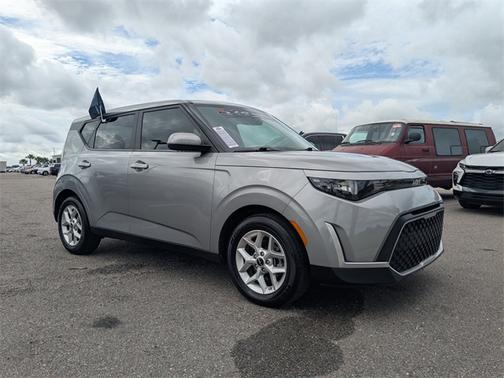 2023 Kia Soul LX