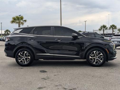 Ebony Black 2024 Kia Sportage EX