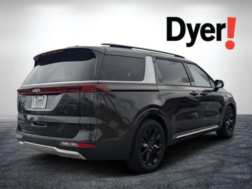 2022 Kia Carnival SX