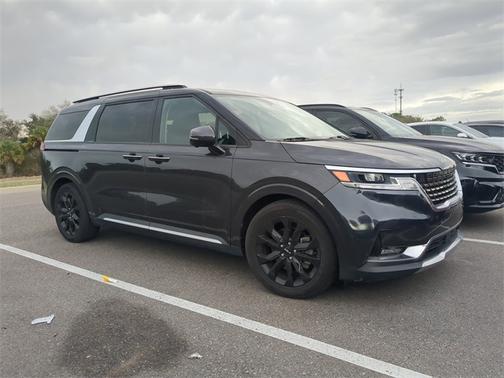 2022 Kia Carnival SX