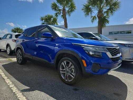 Neptune Blue 2021 Kia Seltos LX