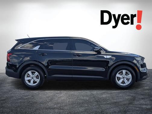 Ebony Black 2022 Kia Sorento LX
