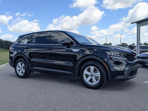 Ebony Black 2022 Kia Sorento LX