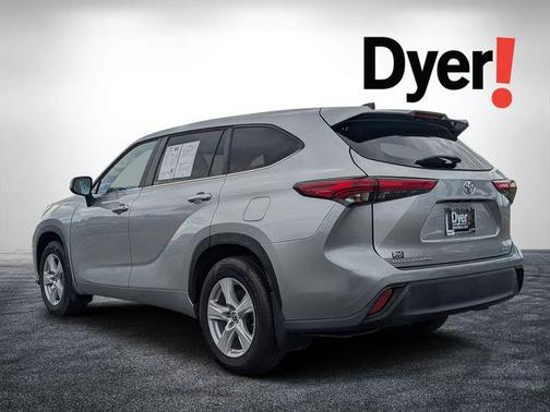Celestial Silver Metallic 2023 Toyota Highlander LE