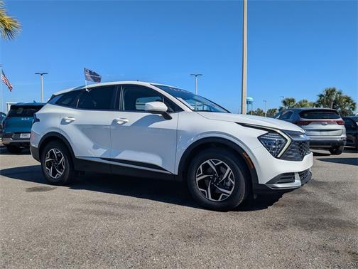 2024 Kia Sportage LX