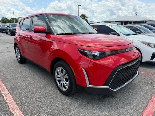 Inferno Red 2025 Kia Soul LX