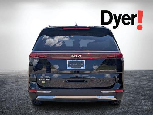 Aurora Black Pearl 2024 Kia Carnival SX