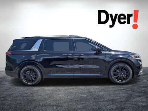 Aurora Black Pearl 2024 Kia Carnival SX