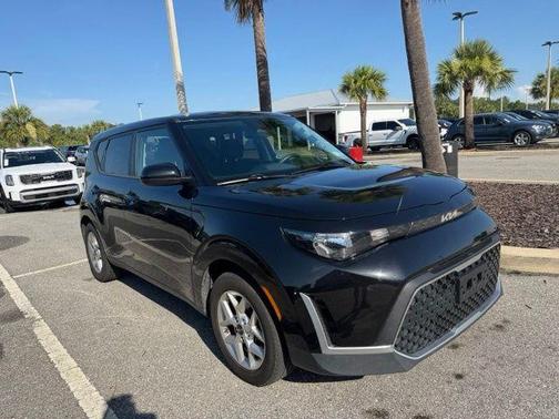 Fusion Orange 2024 Kia Soul LX