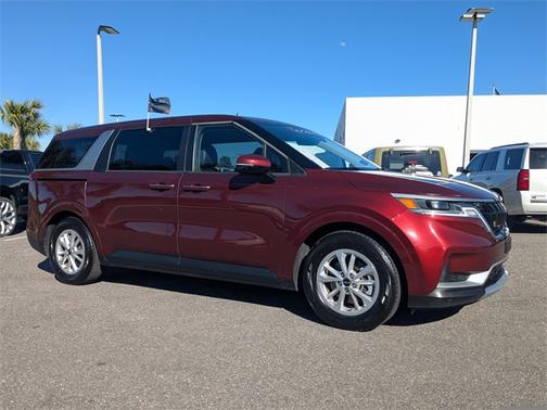 2024 Kia Carnival LX