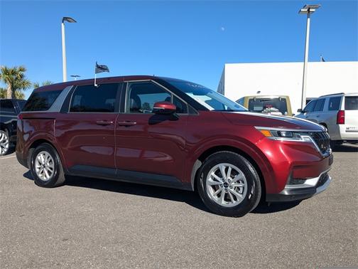 2024 Kia Carnival LX