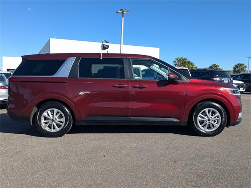 2024 Kia Carnival LX