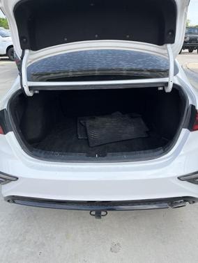 White 2019 Kia Forte FE