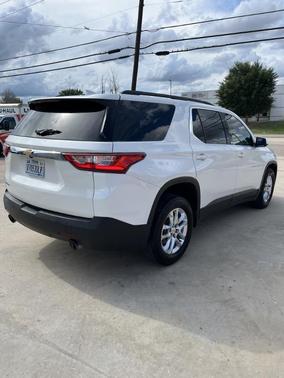 White 2020 Chevrolet Traverse LT Cloth
