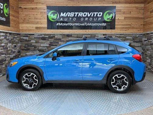 Hyper Blue 2017 Subaru Crosstrek 2.0i Premium