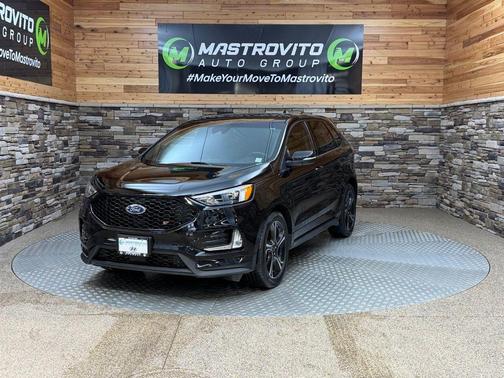 Black 2020 Ford Edge ST