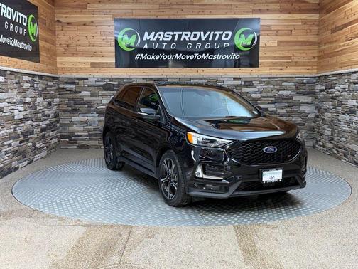 Black 2020 Ford Edge ST
