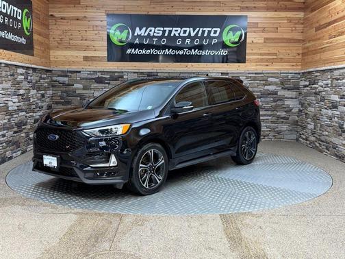 Black 2020 Ford Edge ST