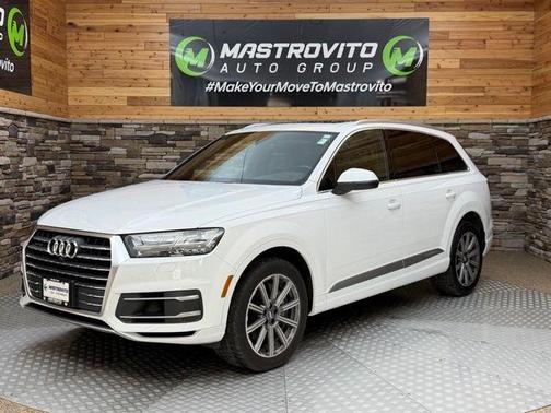 Glacier White Metallic 2019 Audi Q7 55 SE Premium