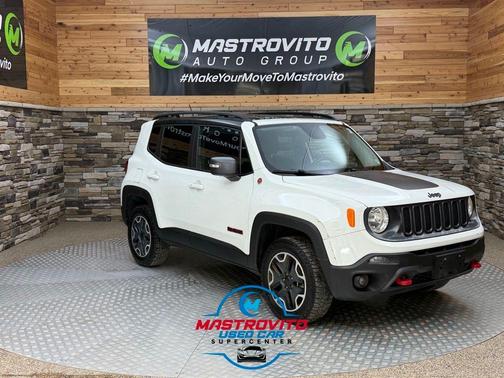 Alpine White 2016 Jeep Renegade Trailhawk