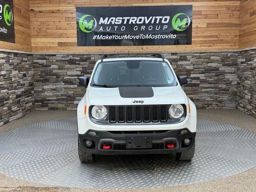 Alpine White 2016 Jeep Renegade Trailhawk