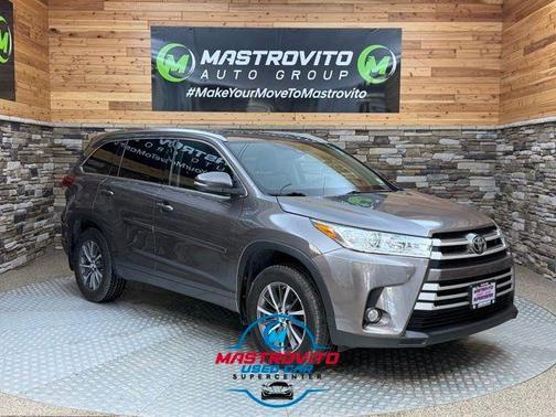 Predawn Gray Mica 2017 Toyota Highlander XLE