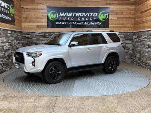 Classic Silver Metallic 2022 Toyota 4Runner SR5 Premium
