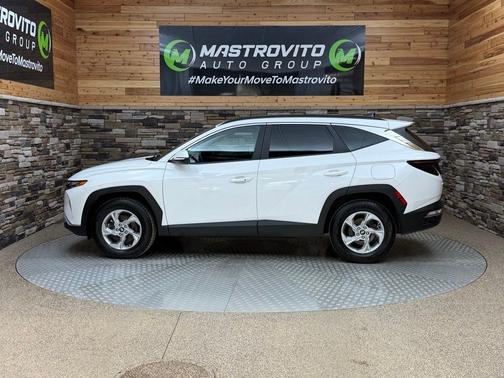 Quartz White 2022 Hyundai TUCSON SEL