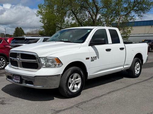 Bright White Clearcoat 2019 RAM 1500 Classic Tradesman