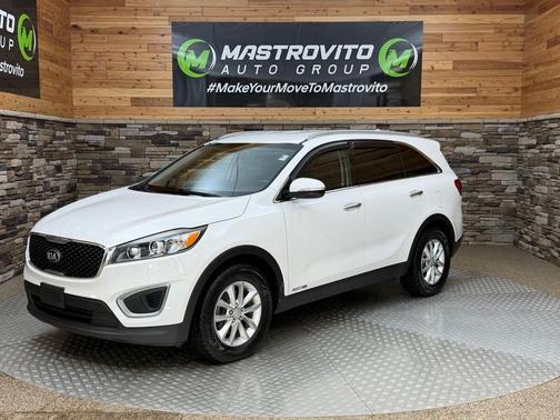 Snow White Pearl 2016 Kia Sorento LX